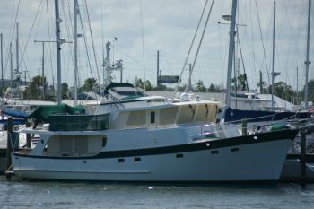 Kadey Krogen 58 at the dock while we review systems below decks. Kadey Krogen 58 - Trawler Training in the Indian River Lagoon FL