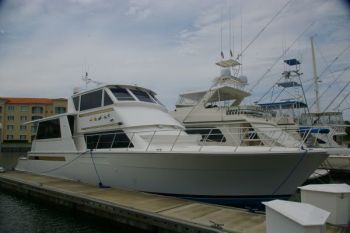 Viking 60 at the dock. Viking 60 Motor Yacht - Cocktails Without The Worries