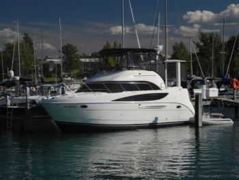 This Meridian is ready to cruise to southern waters and NOW the owners are ready too! Meridian 368 Motor Yacht